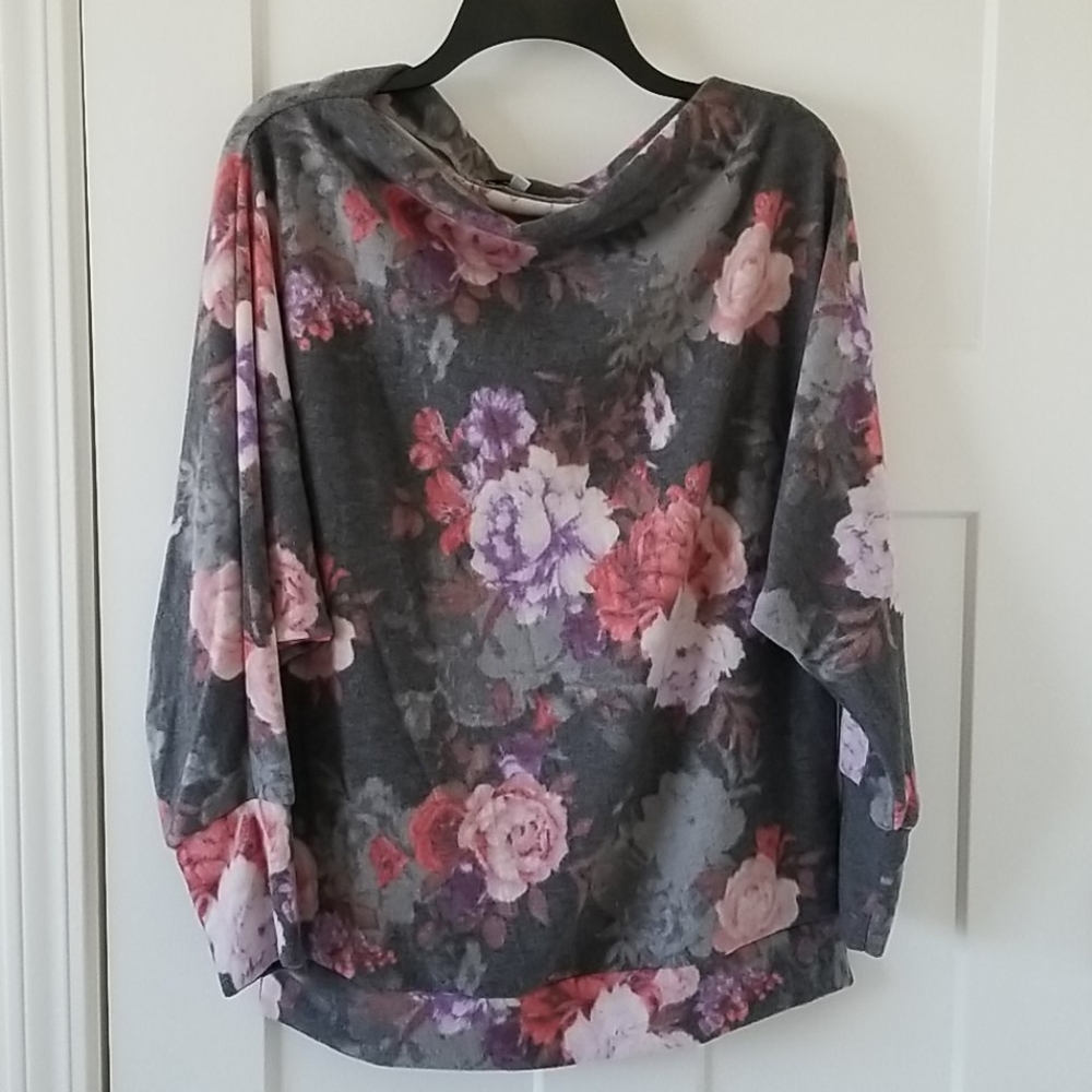 NWOT Dolman Top. XL